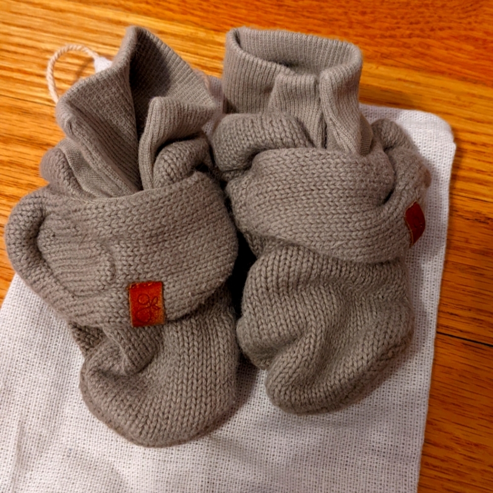 6-12 Month Knit Goumi Baby Booties
